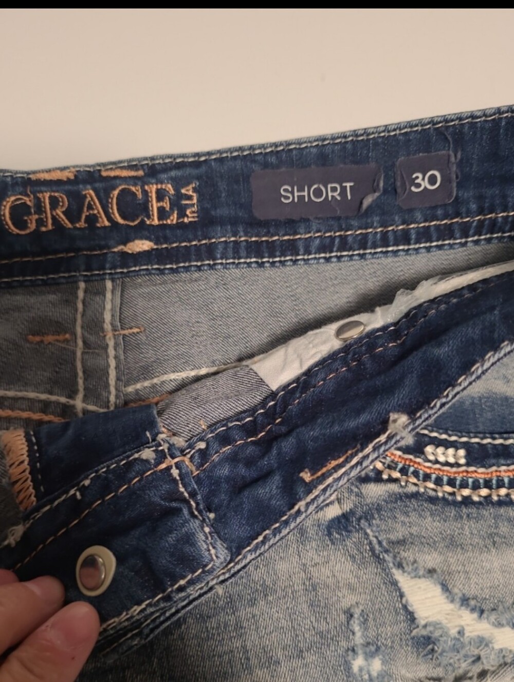 Grace in LA Embroidered Denim Jean Shorts 30 - Picture 4 of 4
